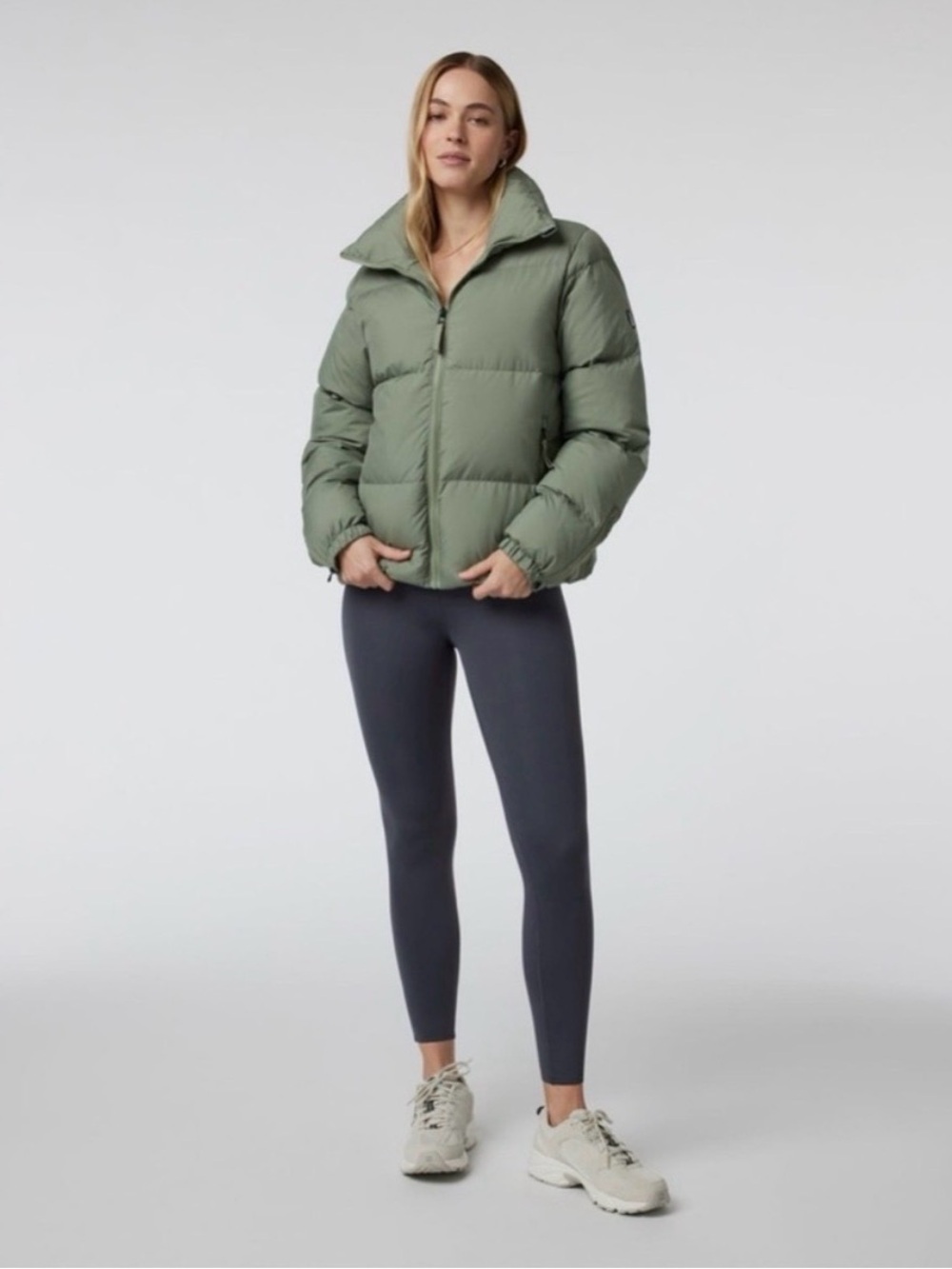 Vuori Hillside Down Jacket - Laurel - Picture 3 of 6